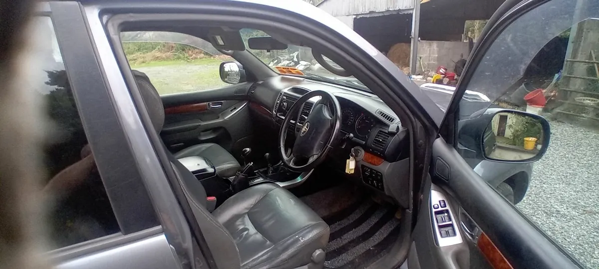 Toyota Land Cruiser 2006 - Image 4