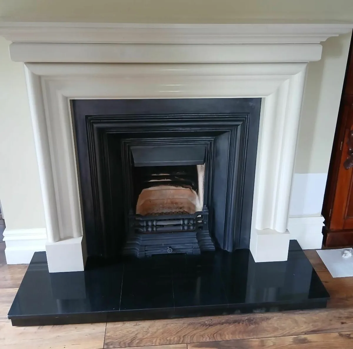FIREPLACE - Image 3