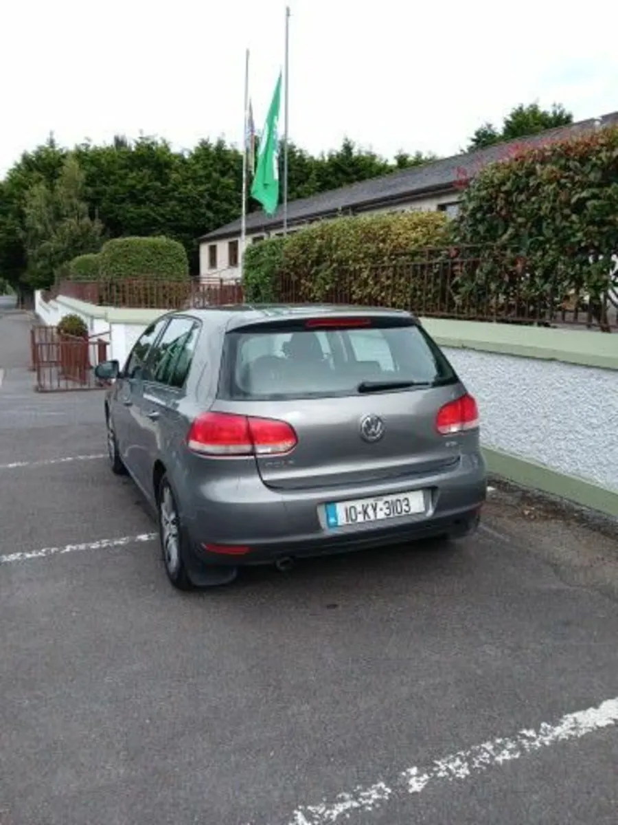 Volkswagen Golf 2010 - Image 3