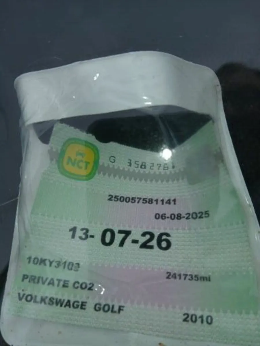 Volkswagen Golf 2010 - Image 4