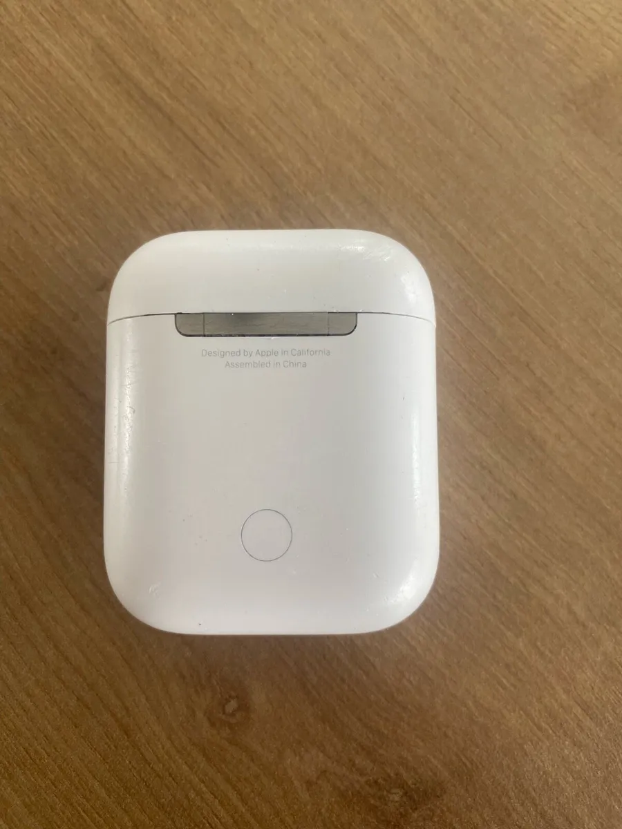 Real Apple Airpods - Image 2