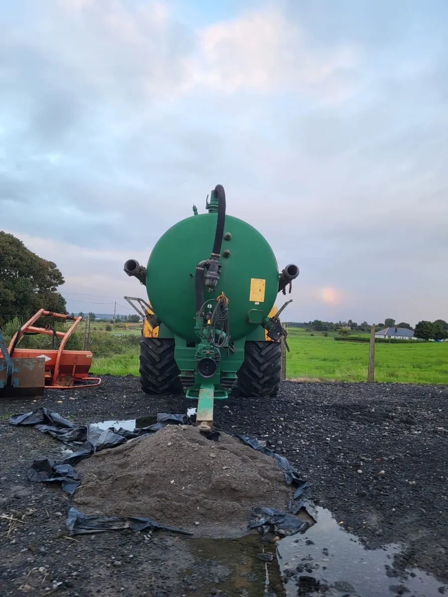 Slurry tanker - Image 3