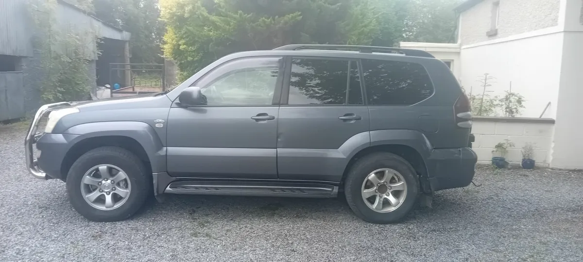 Toyota Land Cruiser 2006 - Image 3