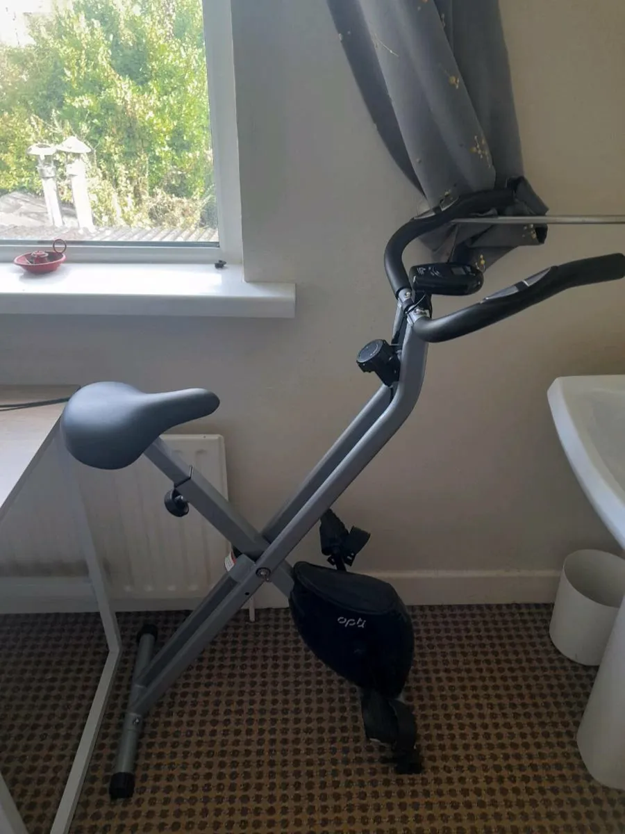 Exercise bike - Image 1