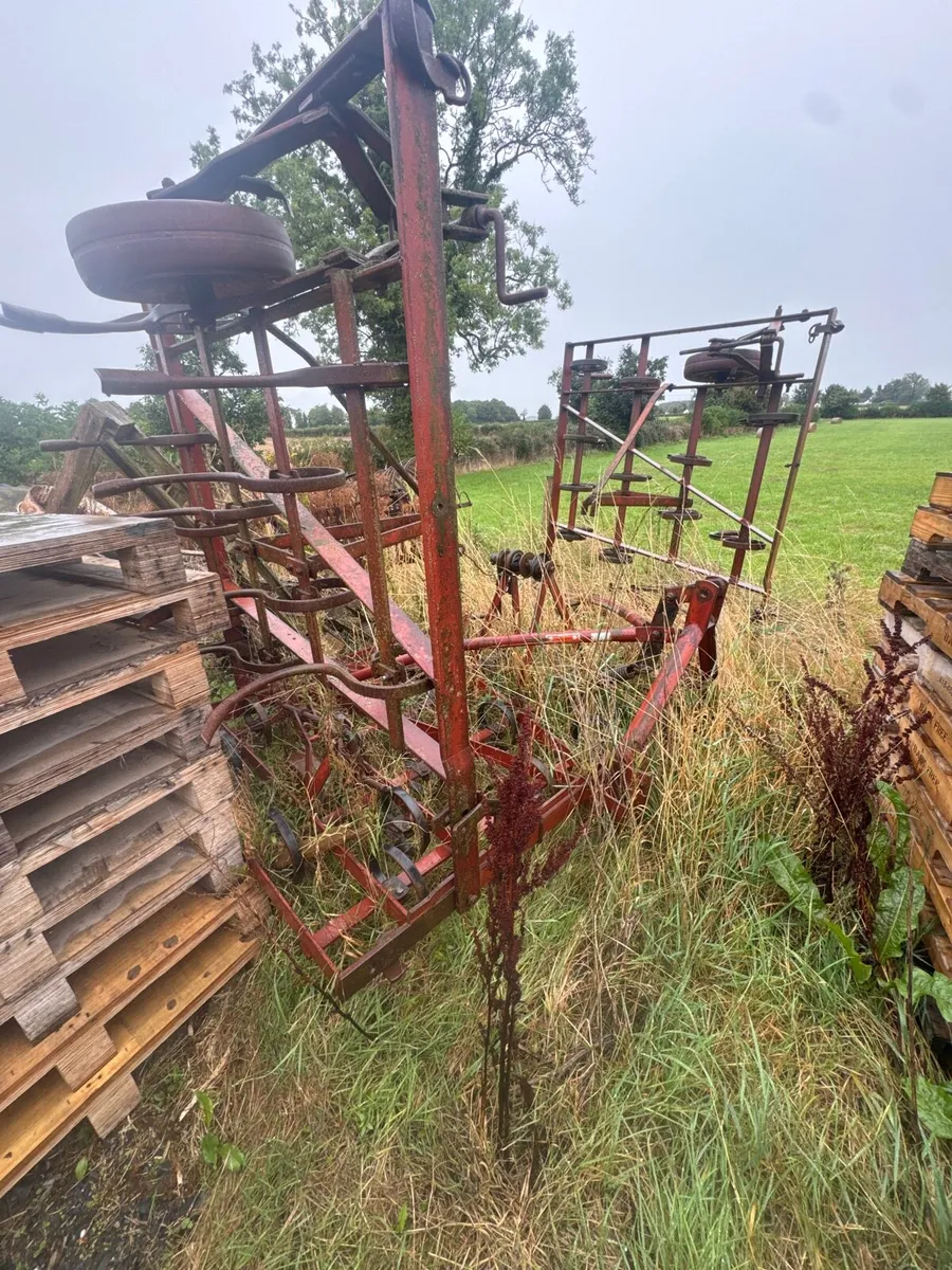 Random farm stuff for sale mixers, generators, gps - Image 3