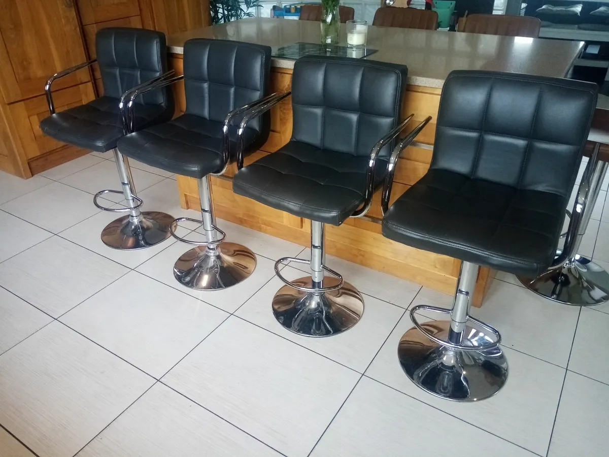 Bar stools - Image 1