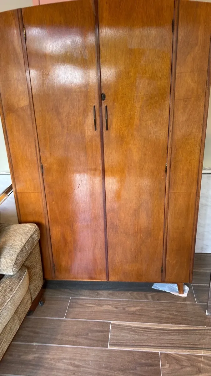 Wardrobe - Image 3