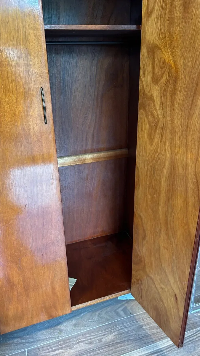 Wardrobe - Image 4