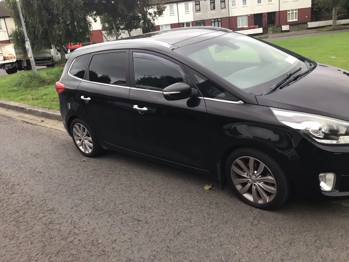 Kia Caren’s - Image 2
