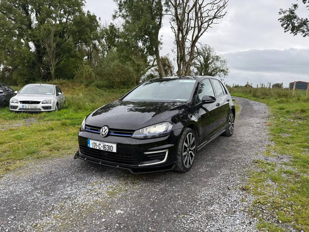 2017 golf GTE - Image 3