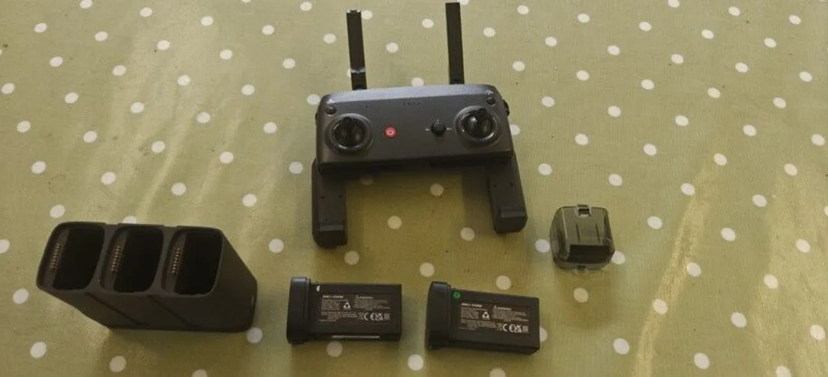 Holy Stone HS900 Batteries, Controller And Charging Hub