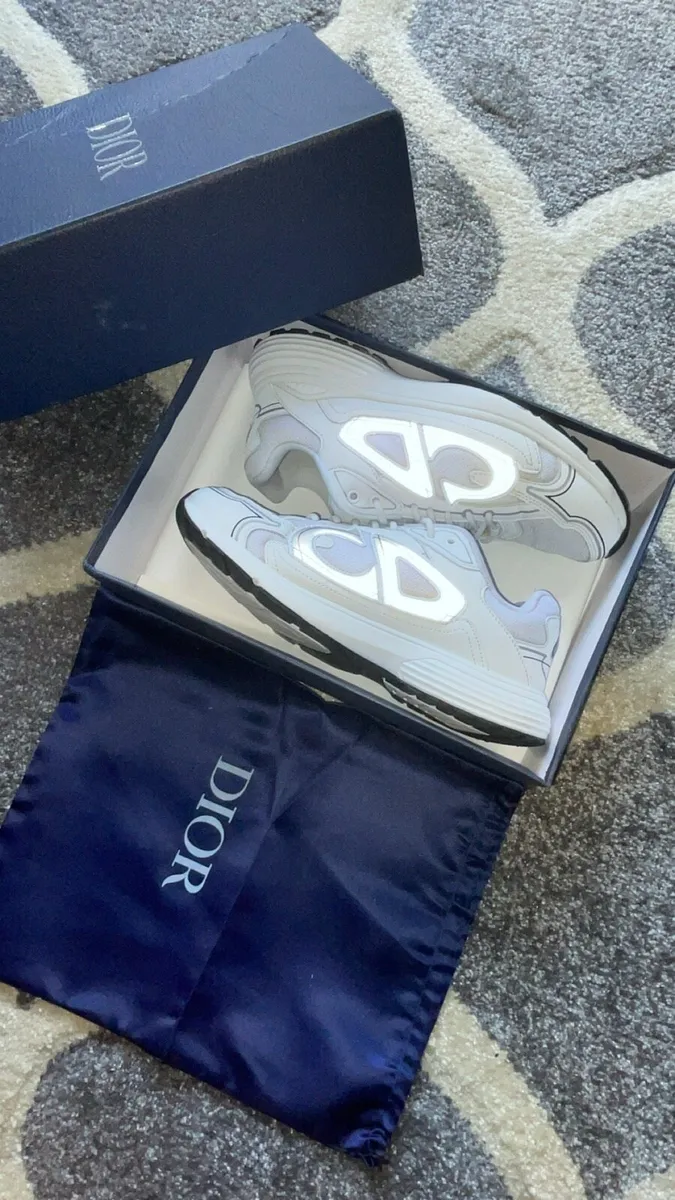 Dior b30