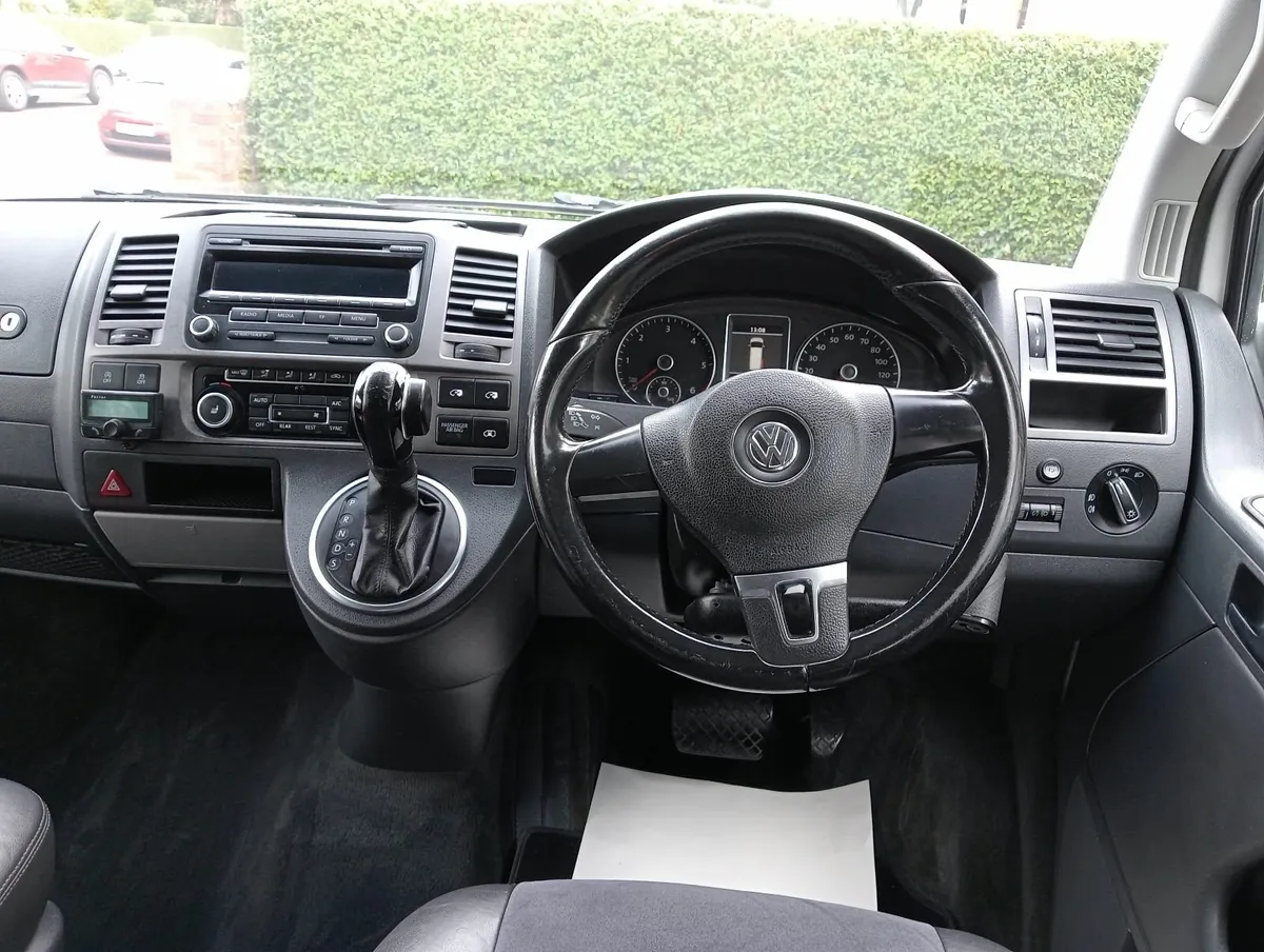 Volkswagen Caravelle 2014 - Image 2