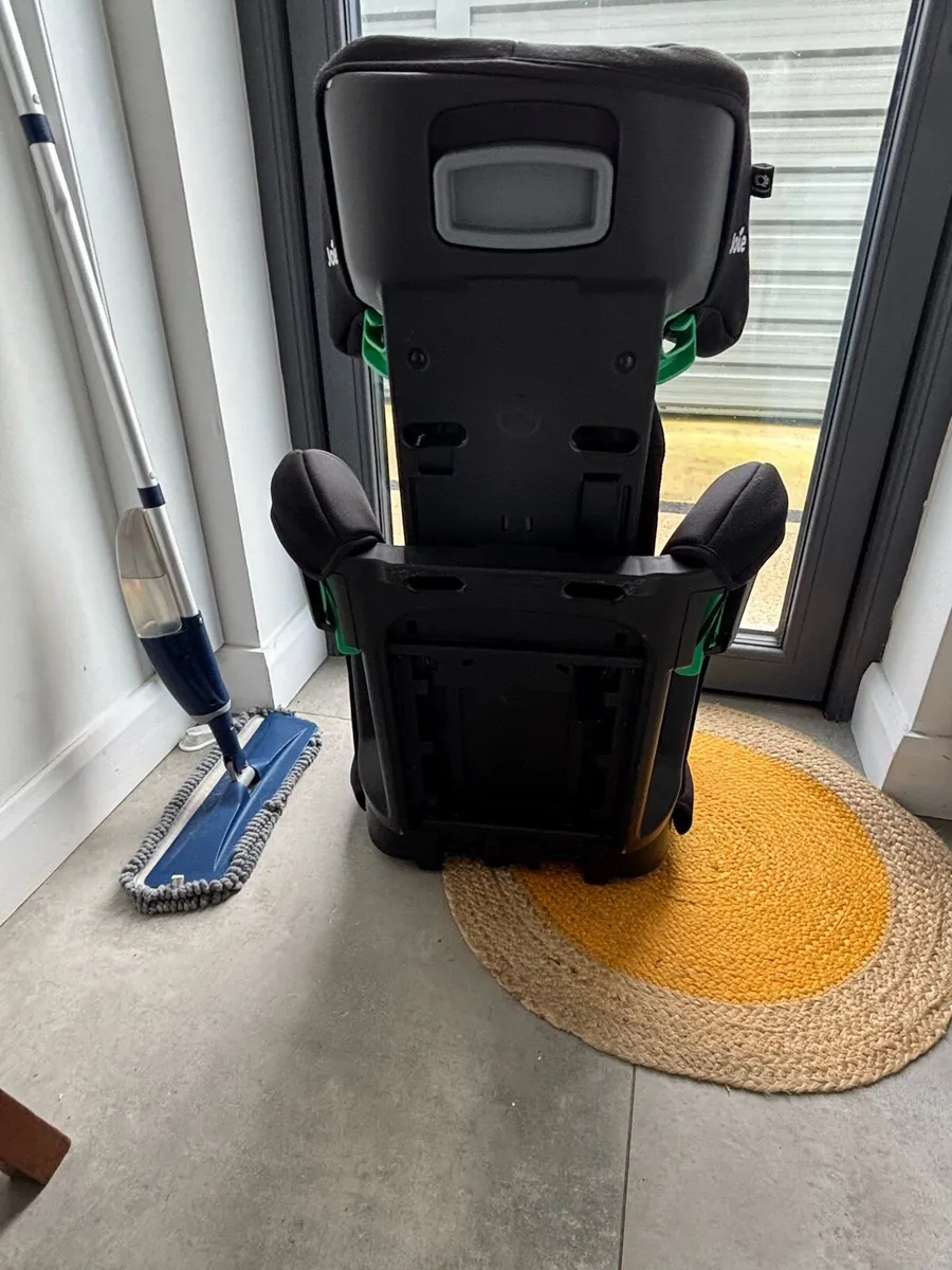 Car seat - Image 2