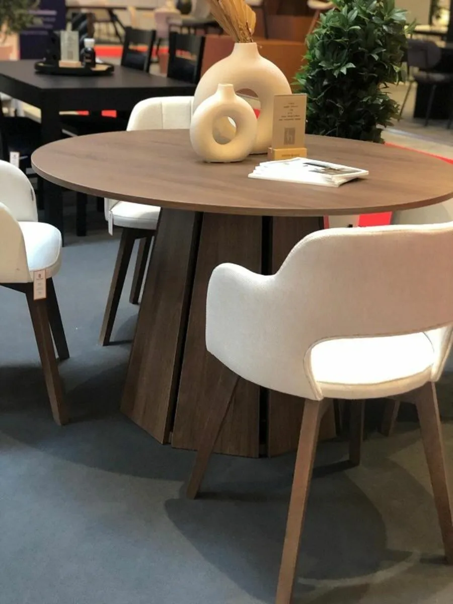 The Sterling Extendable Round Dining Table 140cm - Image 4