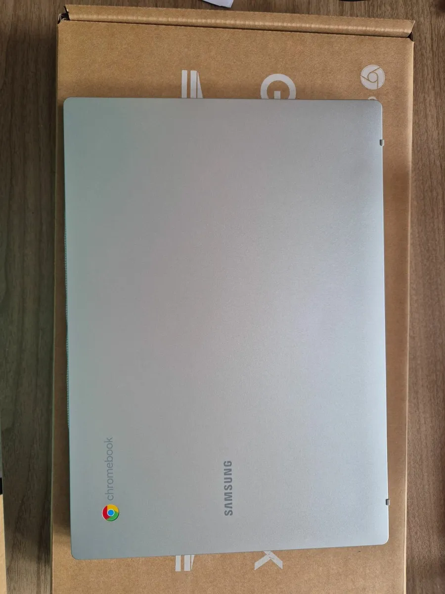Never used: Samsung Galaxy Chromebook Go 11.6" Int - Image 4