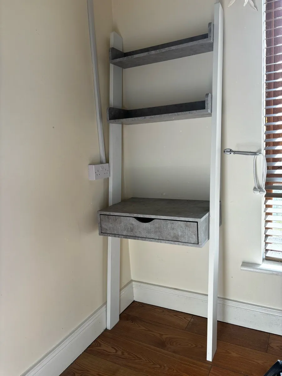 Study / Office table - Image 1