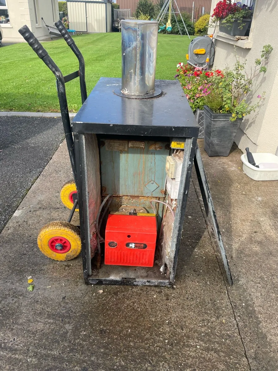 Oil boiler - Image 1
