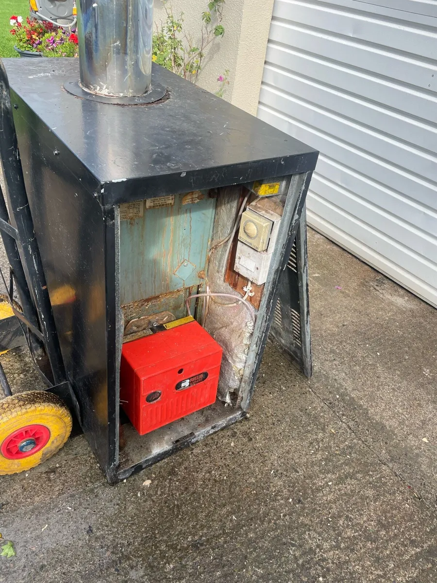 Oil boiler - Image 3