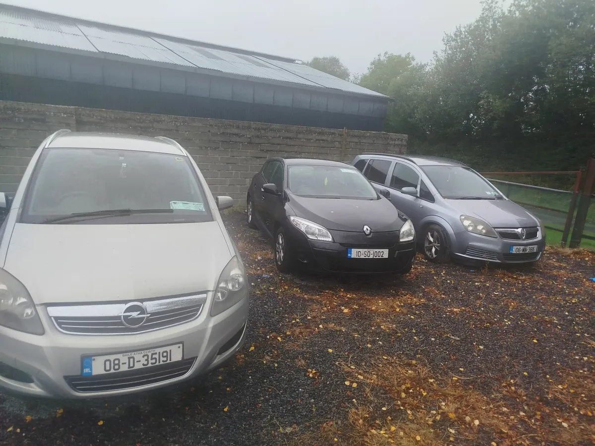 Renault Megane 2010 plus 2 zafiras - Image 1