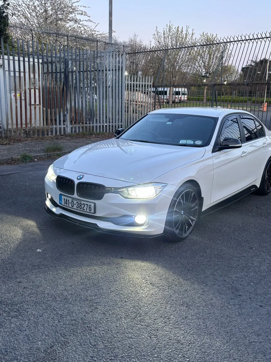 Bmw 320 - Image 2