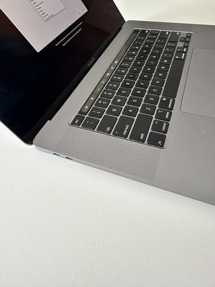 Macbook Pro 2019 (16 inches) Core i7 - 2.6GHz, 16GB RAM, 512GB SSD - Image 3