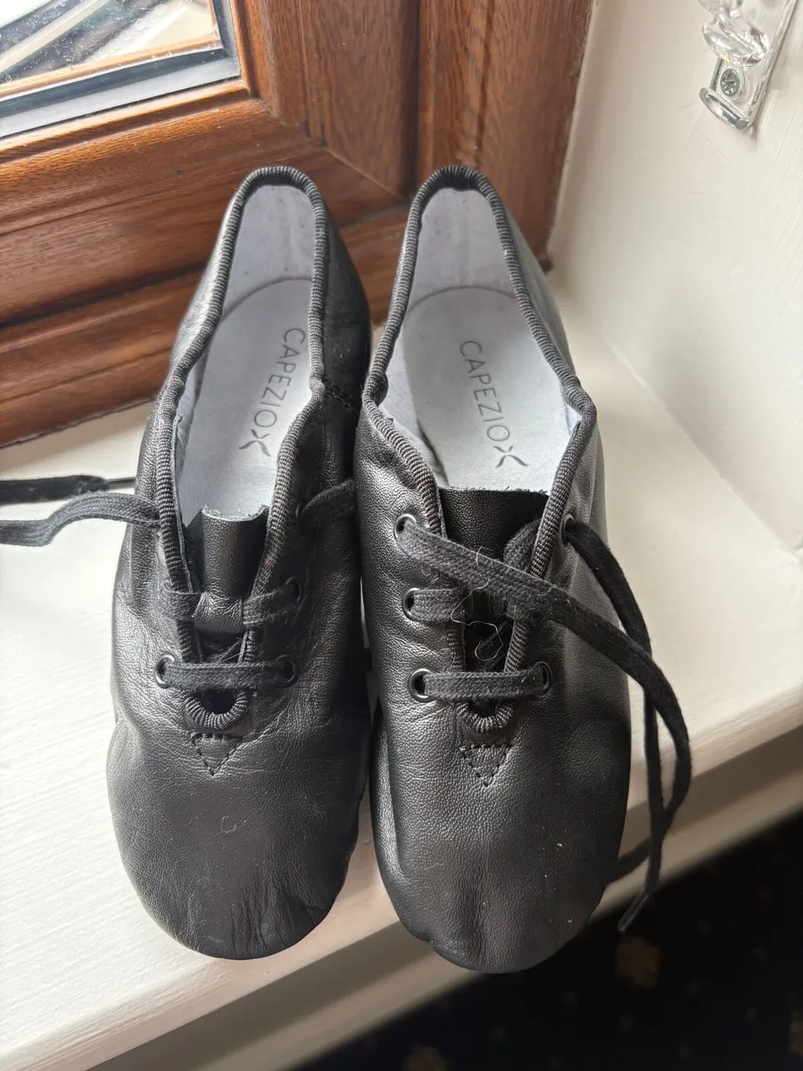 Boys light Irish dancing shoes - Image 1