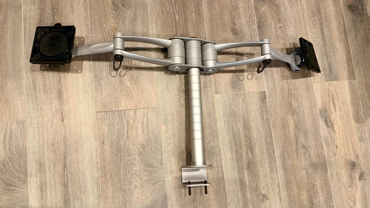 Dual and Single Monitor Arms (commercial grade) - Image 4
