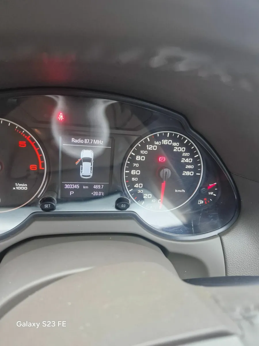 Audi Q5 2011 - Image 2