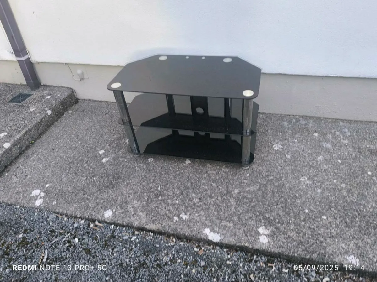 Tv stand - Image 1