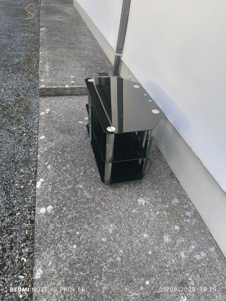 Tv stand - Image 3