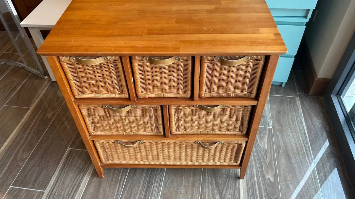 Chest of drawers - Image 1