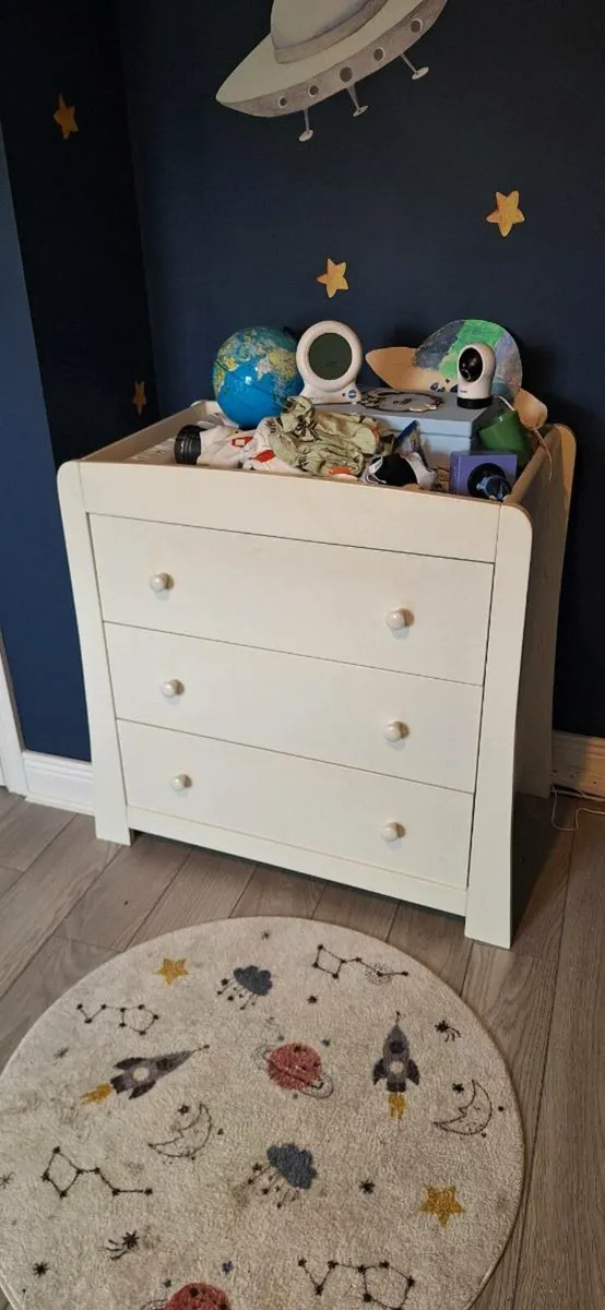 Baby/Toddler bedroom furniture - Image 1