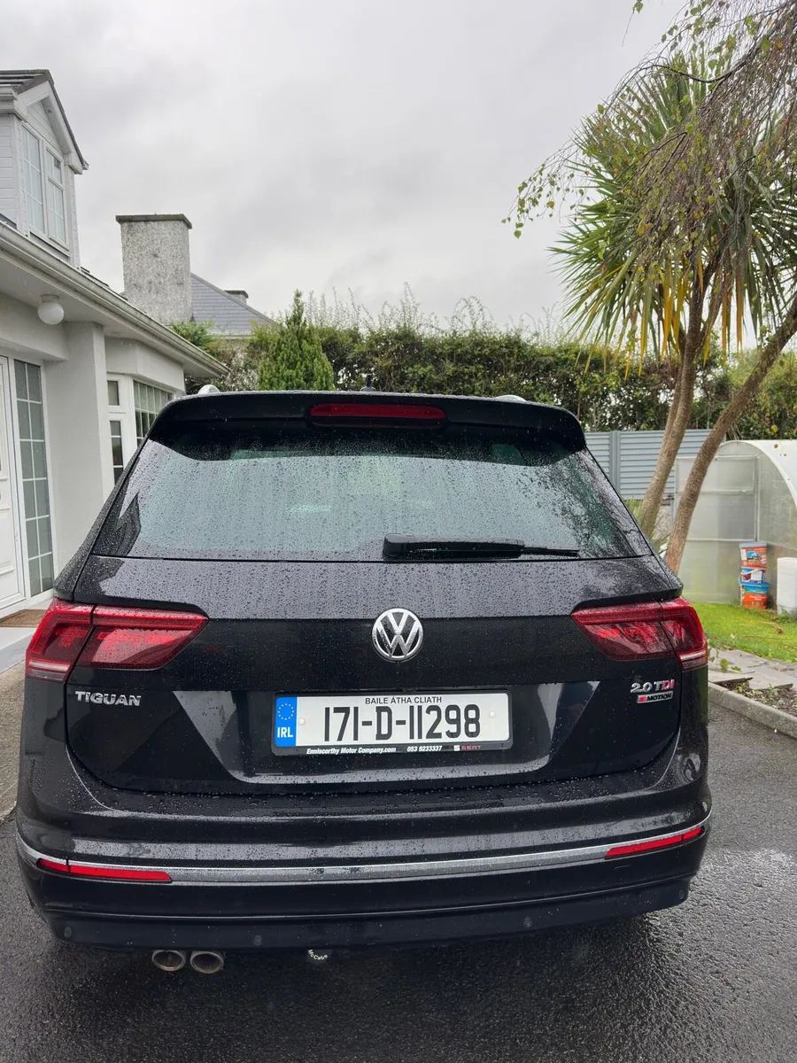 Volkswagen Tiguan R-Line automatic - Image 4