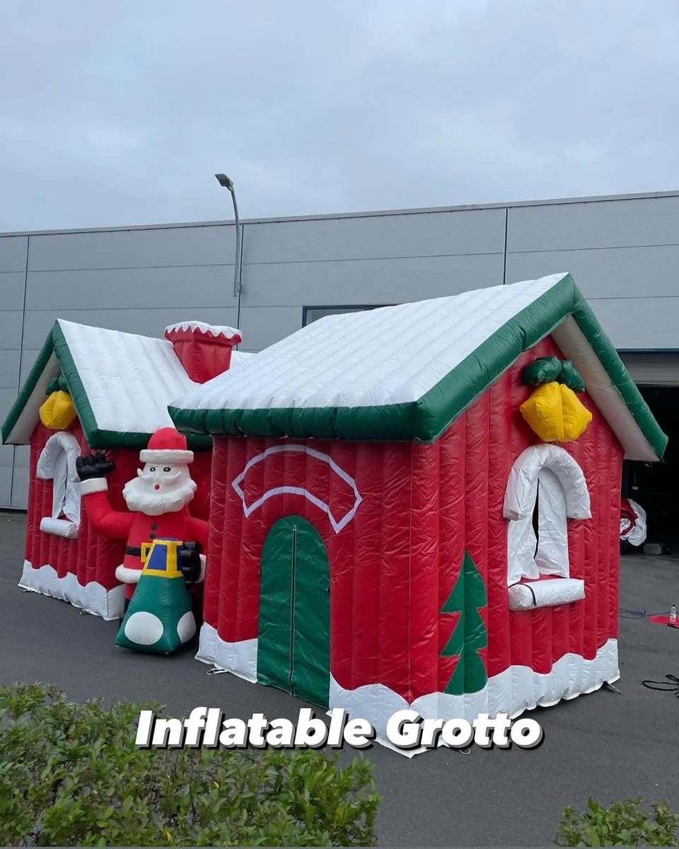 Inflatable santa grotto - Image 1