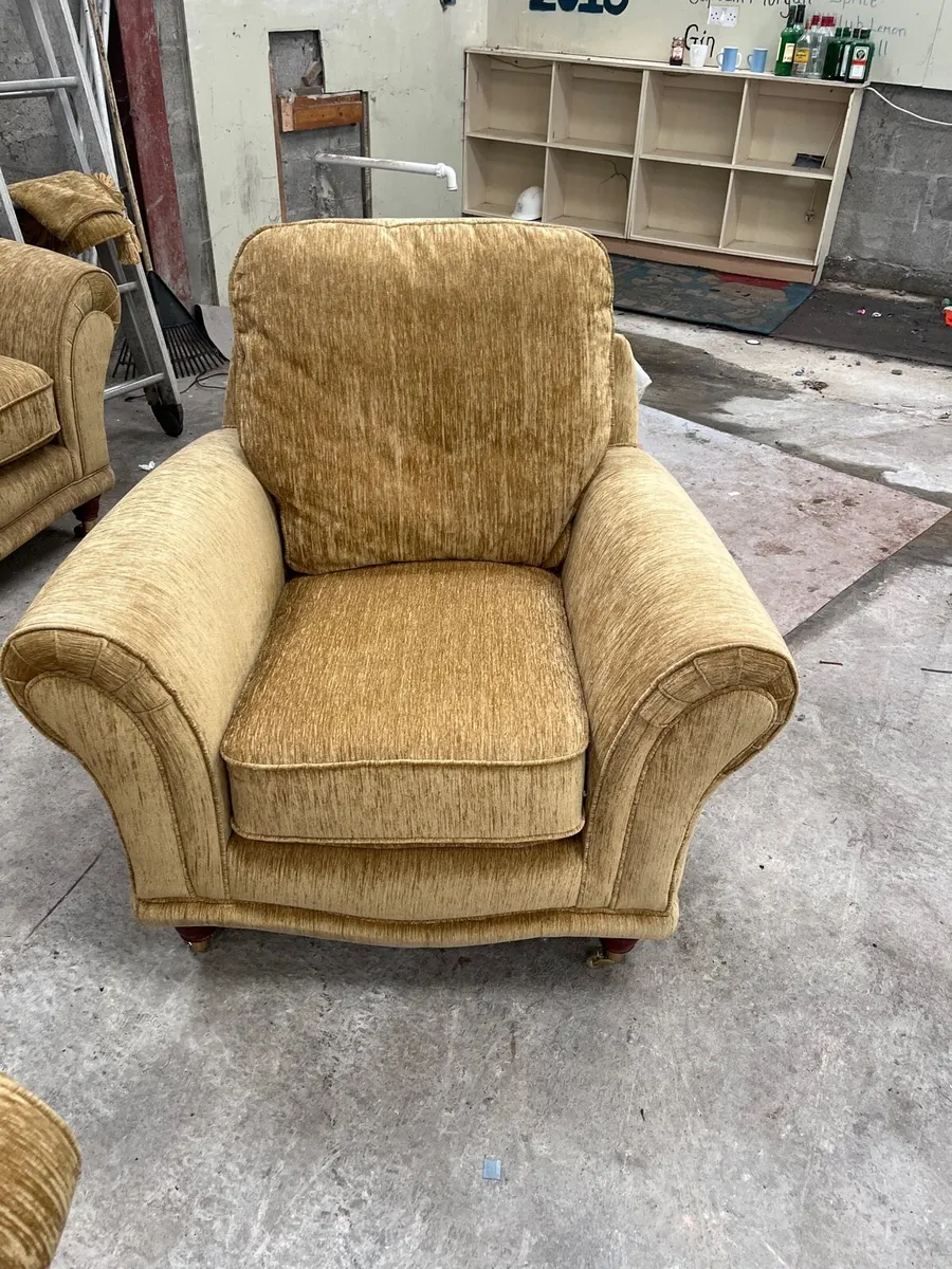 3 piece suite - Image 1