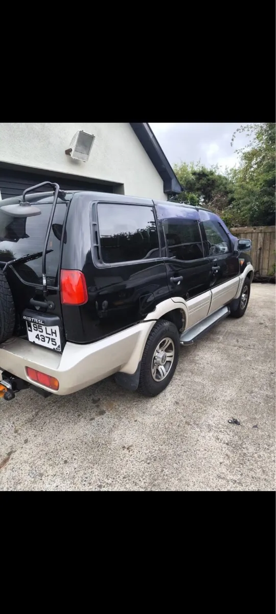 Nissan mistral   Y60  patrol safari - Image 1