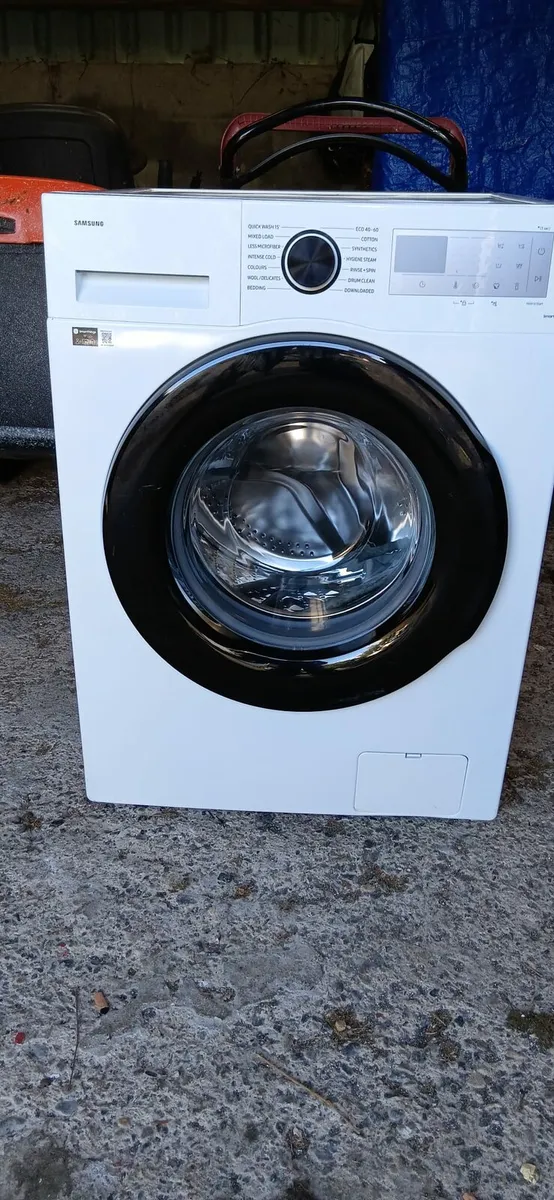 Washing machine - Image 1