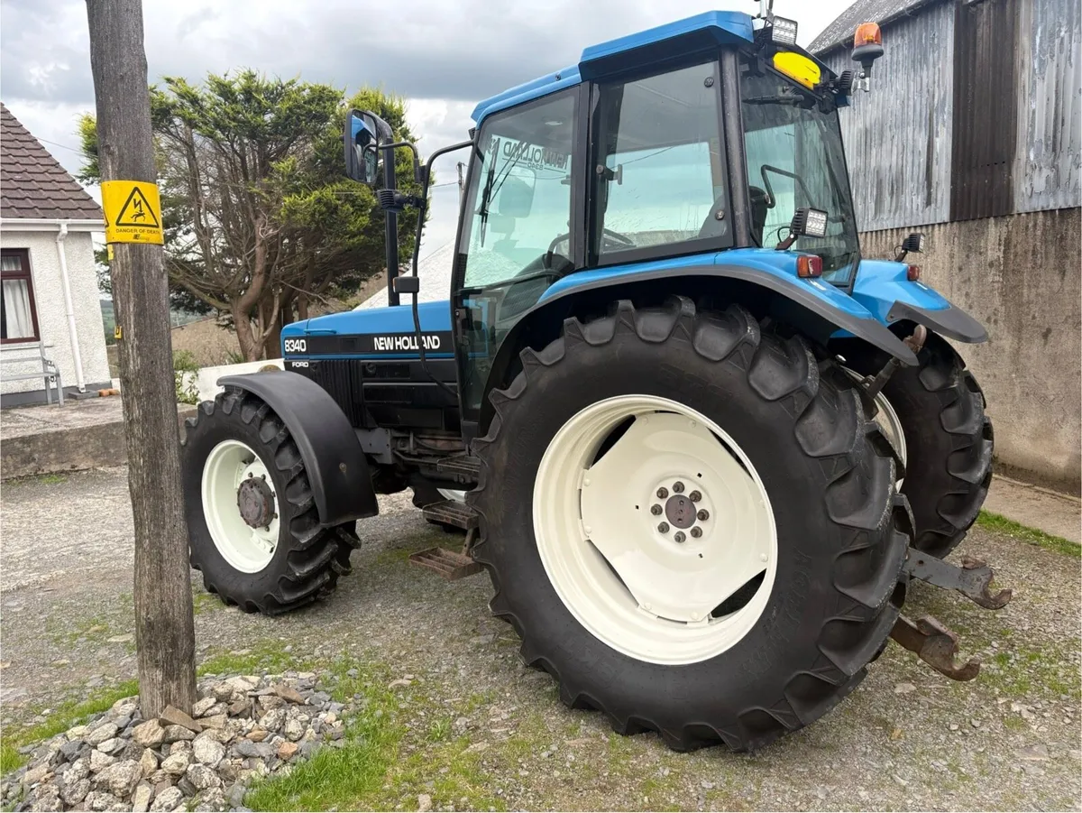 New Holland 8340 - Image 4