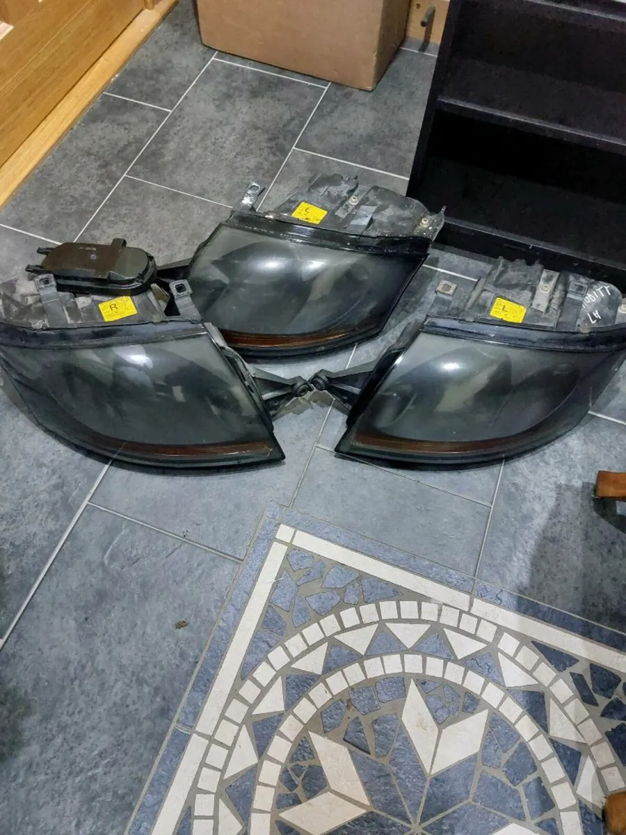 Audi TT Mk 1 headlights - Image 1