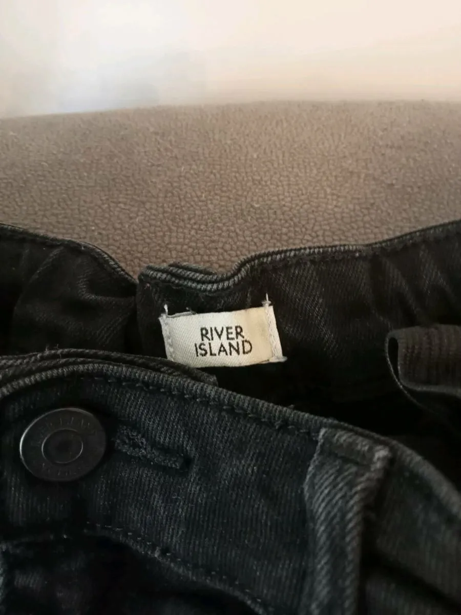 Boys river island jeans 11 yrs - Image 3