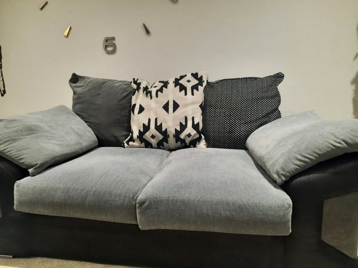 Living room furniture - Image 2