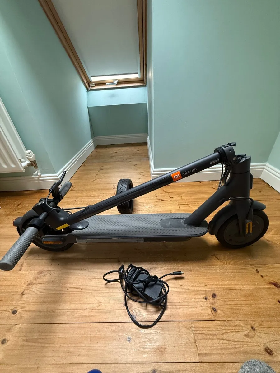 Xiaomi Mi Electric Scooter 1S - Image 1