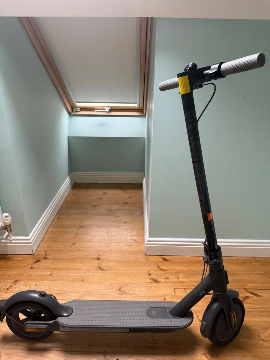 Xiaomi Mi Electric Scooter 1S - Image 3