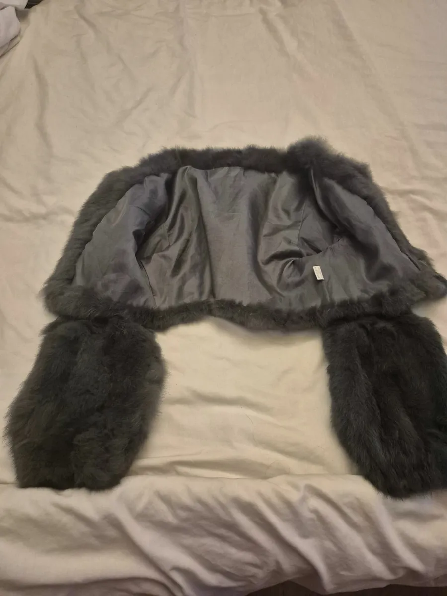 100% rabbit fur gillet style shrug coat/jacket - Image 2