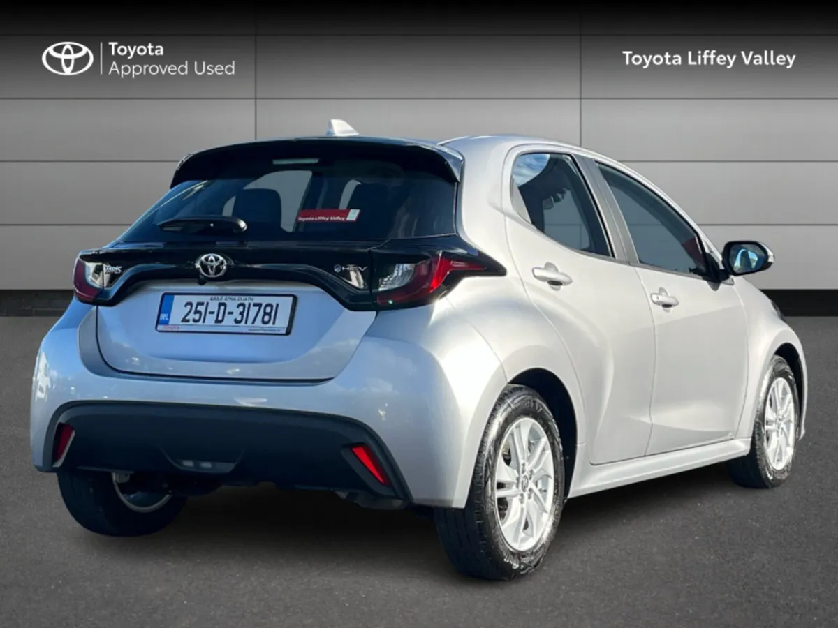 Toyota Yaris Yaris Hybrid 115 Luna - Image 2