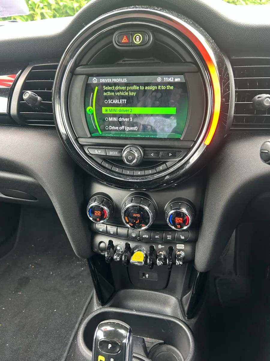 Mini Cooper Electric - Image 4