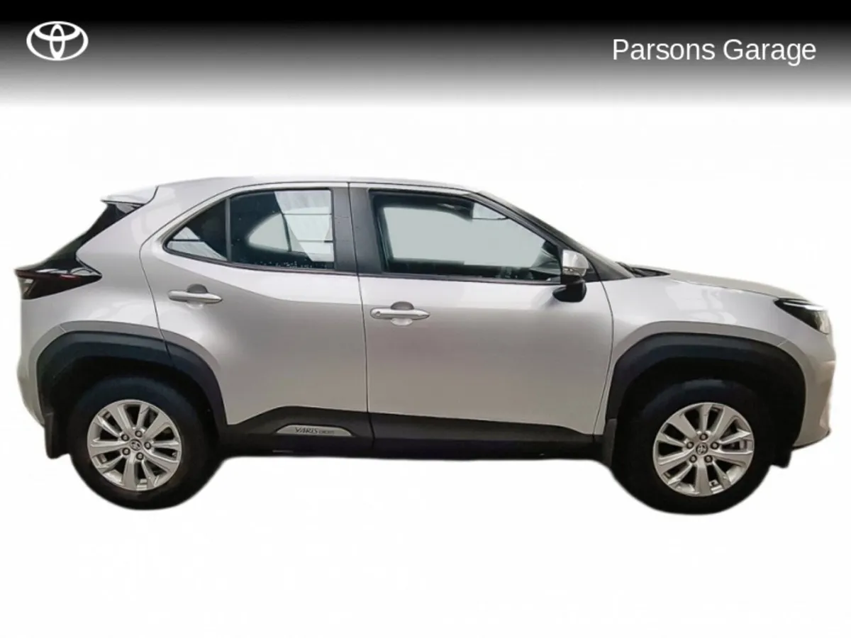 Toyota Yaris Cross YARIS CROSS LUNA - Image 3