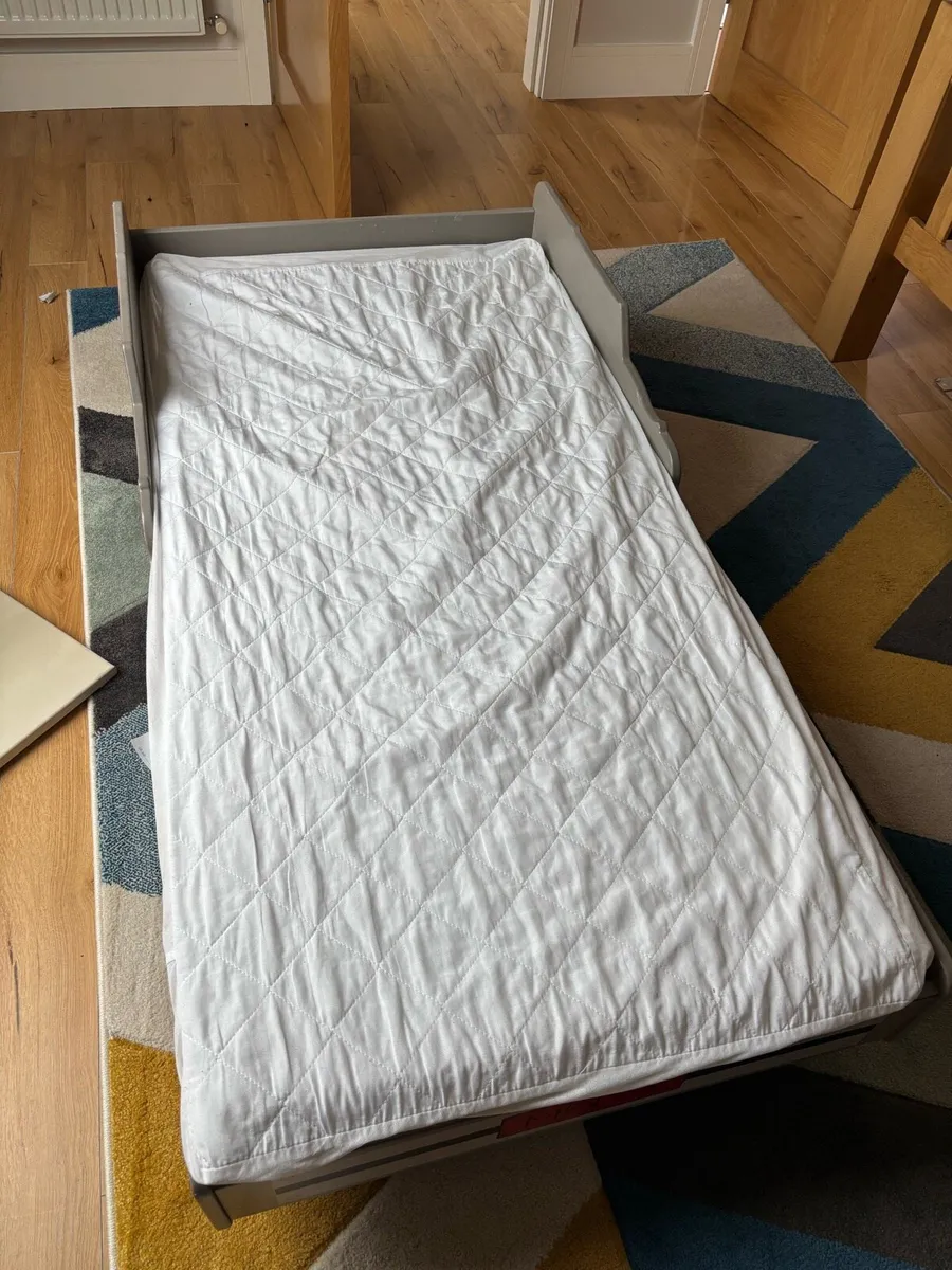 Toddler bed - Image 2