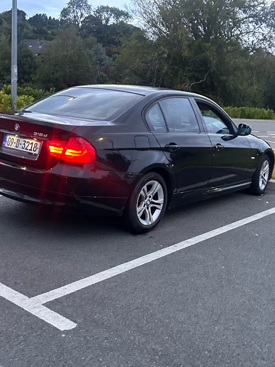BMW 318d 3 series - Image 1